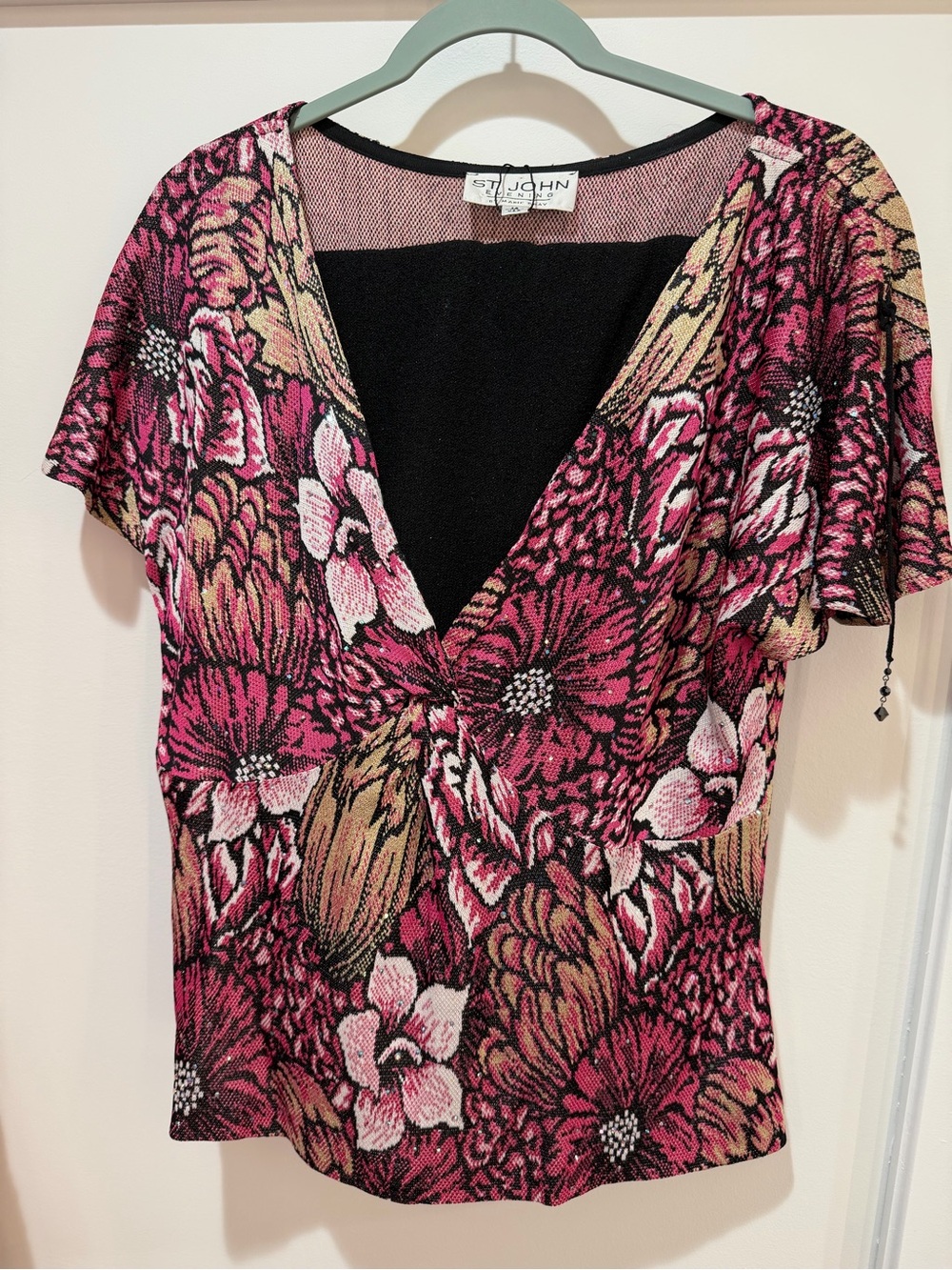 St. John Collection Pink Floral V-Neck Knit Top with Flutter Sleeves